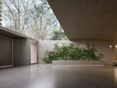 Santiago al 800 - Cochera