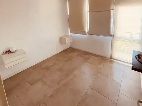 Departamento en Alquiler en Moron Sur, $ 550.000