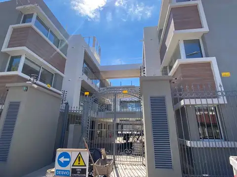 Venta Departamentos dos ambientes con cochera en construcción en Banfield Este