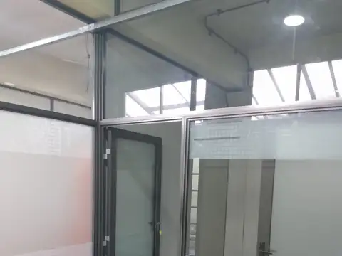 Galpon en Venta 47  mts Fondo