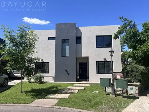 Alquiler / Casa - Barrio Privado Los  Robles - Pilar