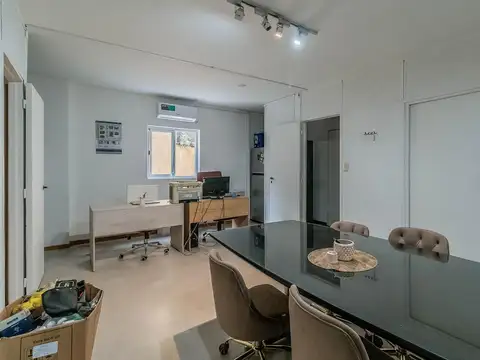 Oficina 5 ambientes con 3 baños