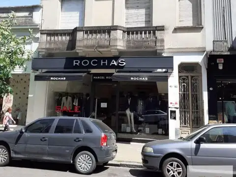 PH en venta - 8 Dormitorios 2 Baños - 236Mts2 - La Plata