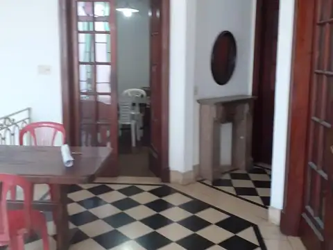 Depto Tipo Casa en Venta de 8 dormitorios