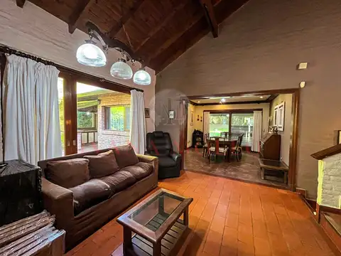 Casa en Venta con 1 cochera