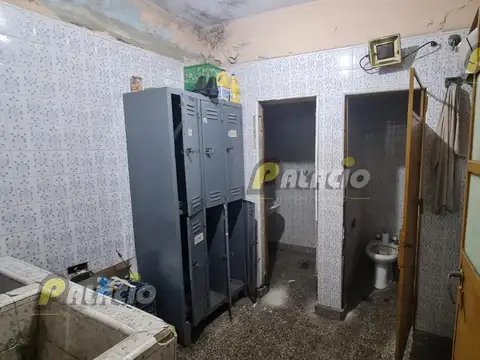 Galpón 500m² con Depto. 3 amb. con Terraza en San Martín