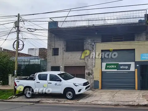 Galpón 500m² con Depto. 3 amb. con Terraza en San Martín