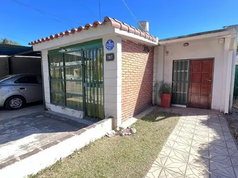 Venta, Casa 2 dorm, B Marques, con Terreno de 500 mts