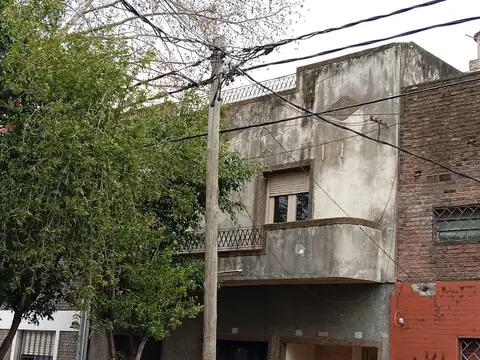 PH 2 ambientes amplio en 1º piso c/doble terraza y balcón