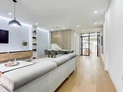 Casa 4 ambientes con 2 baños