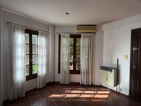 Casa en Venta en Adrogue, USD 152.000