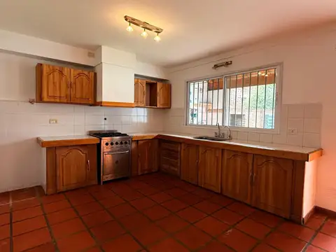 Casa 4 ambientes con 3 baños