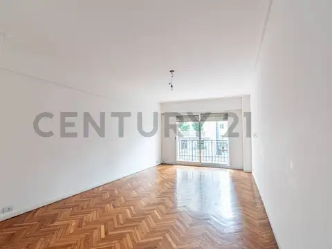 Departamento 4 ambientes con dependencia en Recoleta