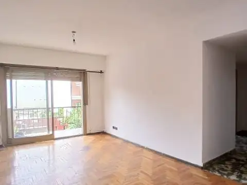 Se vende un departamento de 3 ambientes al frente - Almagro