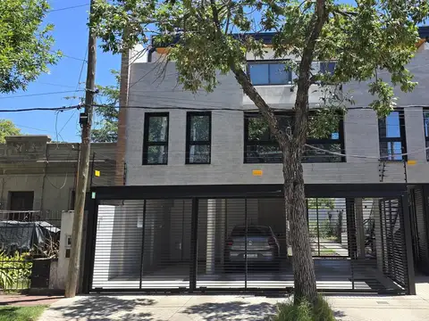 Departamento Dúplex. Condominios Baigorria. Alberdi, Rosario.