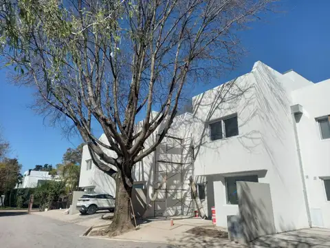 Casa en venta San Isidro calle sin salida