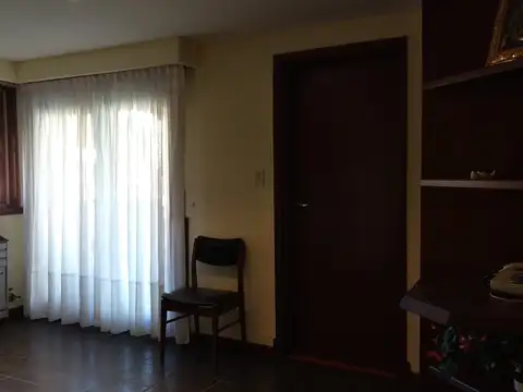 Casa en Alquiler Temporal con 2 cocheras