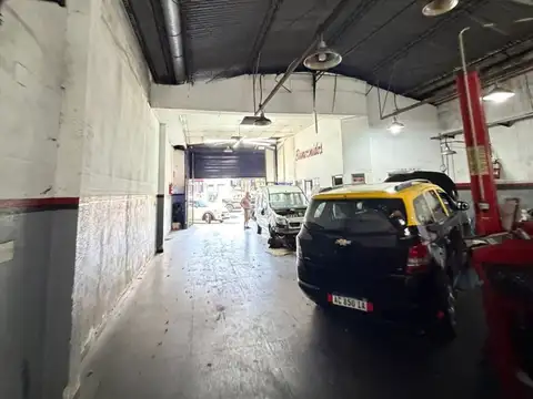 Galpon en Alquiler en Villa del Parque, USD 2.500