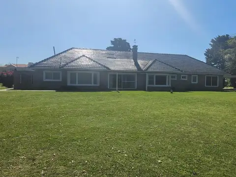 Casa en Alquiler de 4 dormitorios