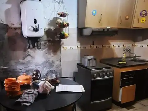 Casa 4 ambientes con 2 baños