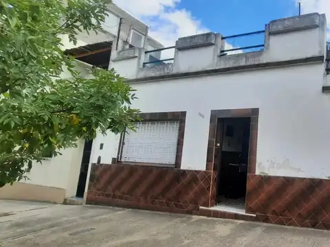 PARQUE AVELLANEDA.DERQUI 3800 CASA 4 AMB LOTE 9 X 14 PATIO T