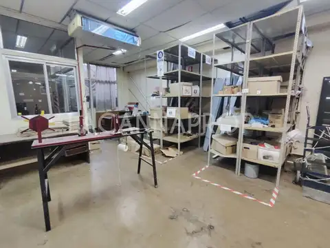 Oficina 6 ambientes con 3 baños