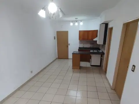 Paunero 1000, Piso 7