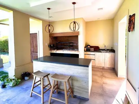 Casa en Alquiler 1 año