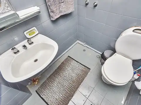 Departamento -  Venta - Apto Profesional - Jardín de Invierno -  Reciclado y Muy tranquilo.