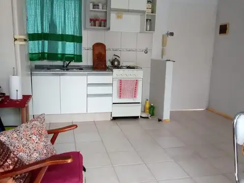 Depto Tipo Casa 2 ambientes con 1 baño