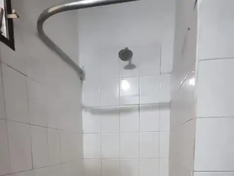 Casa en Alquiler con 1 cochera