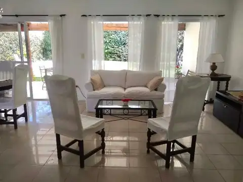 Casa en Alquiler Temporal en Fincas De Maschwitz, USD 3.900