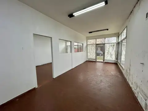 VENTA - LOCAL EN BARRIO COMI PINI