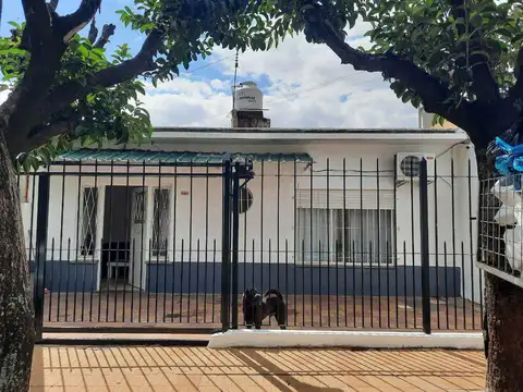 Calle Molinari e/ Vucetich y Butty, Quilmes Oeste.