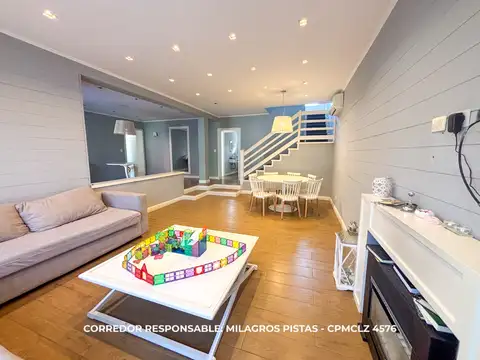 Casa en Venta con 1 cochera