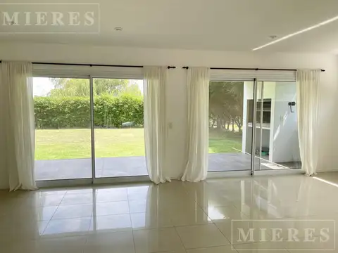 Casa en Alquiler de 3 dormitorios