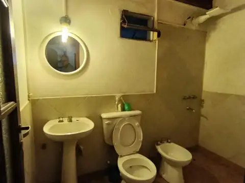 Exc. Galpón alq interno oficina/baño 200 m2 G. Bourg