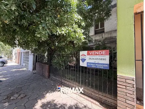 CASA  DE 6 AMB.  VENTA EN CASCO CENTRICO DE RCIA