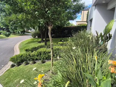 Casa en Venta en Pilar del Este - Santa Guadalupe, USD 274.000