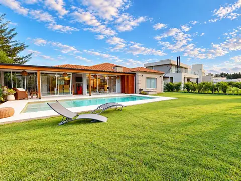 CASA 4 AMBIENTES EN VENTA SANTA INES CANNING