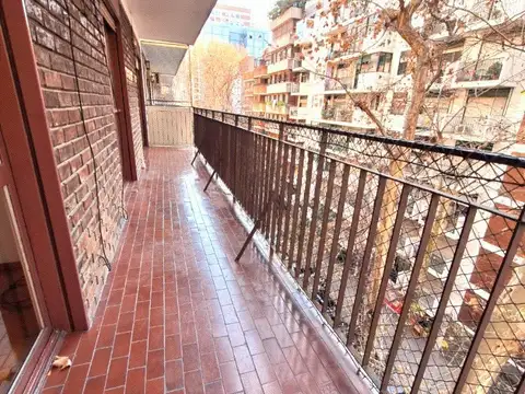 Hermoso Dpto 4 Amb Al Frente, Excelente Ubicación, Muy Luminoso 