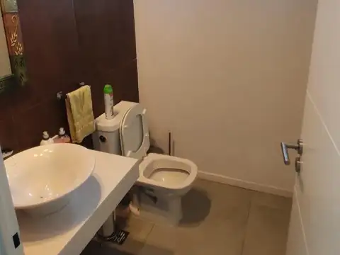 Casa-Venta-Impecable-Barrio San Matías-Escobar