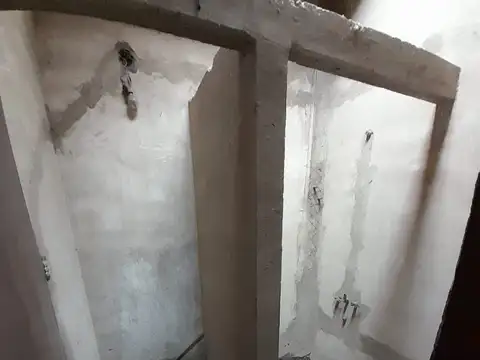 casa a reciclar , 2 dormitorios, berisso