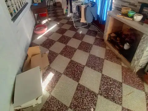 Casa 3 ambientes con 1 baño