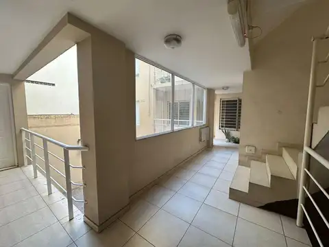 En Venta Oportunidad 2 Ambientes Con Cochera Amplia