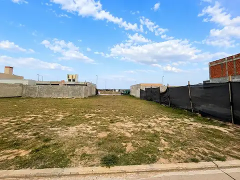 ¡OPORTUNIDAD!  Lote en venta  - Quebradas de Manantiales ¡Apto Dúplex!