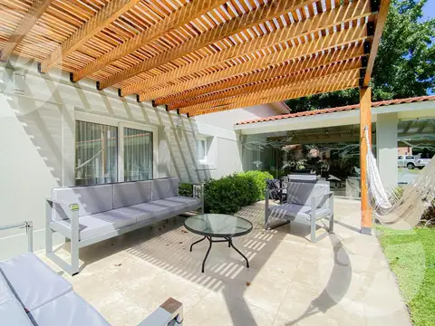 Casa 4 ambientes con 3 baños