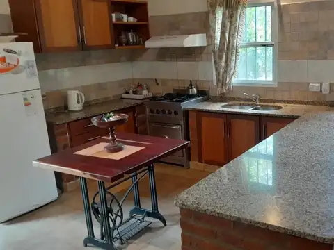 HERMOSA QUINTA EN MORENO POXIMA AL ACESO OESTE