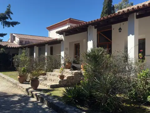 Hotel en Venta en Capilla del Monte, USD 1.300.000