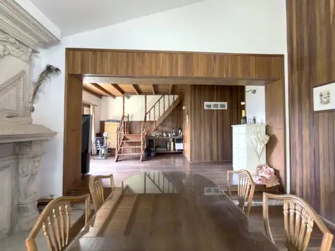 Residencia de Gran Categoría en Funes | Parque de 3300m² | Ubicación Única